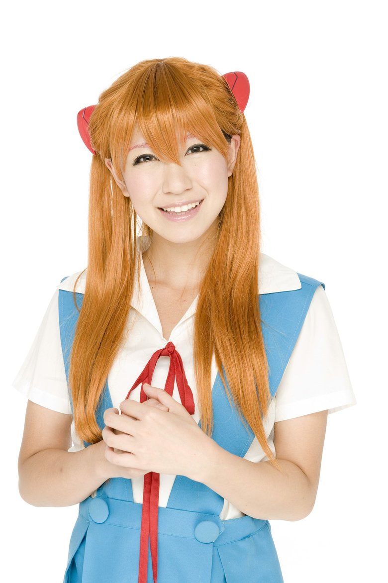 「新世紀エヴァンゲリオン」のキャラクターのモノマネをベースにしたネタでブレイクした稲垣さん