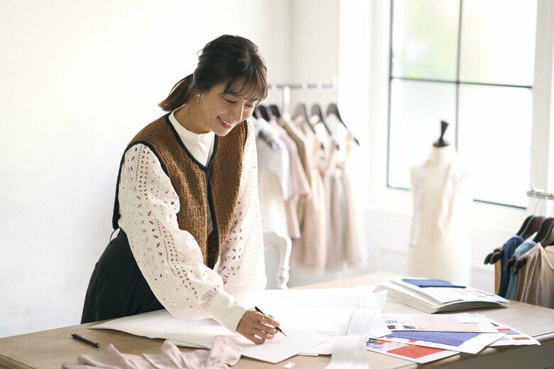 得意の縫製を活かし、洋服のプロデュースも