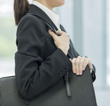 学歴か実務経歴か… 産後の再就職で影響するポイントを紐解く