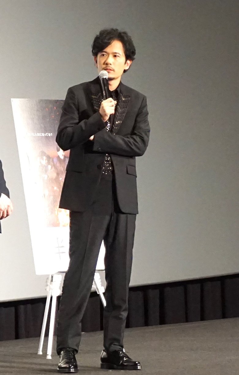 撮影時の様子を振り返る稲垣さん