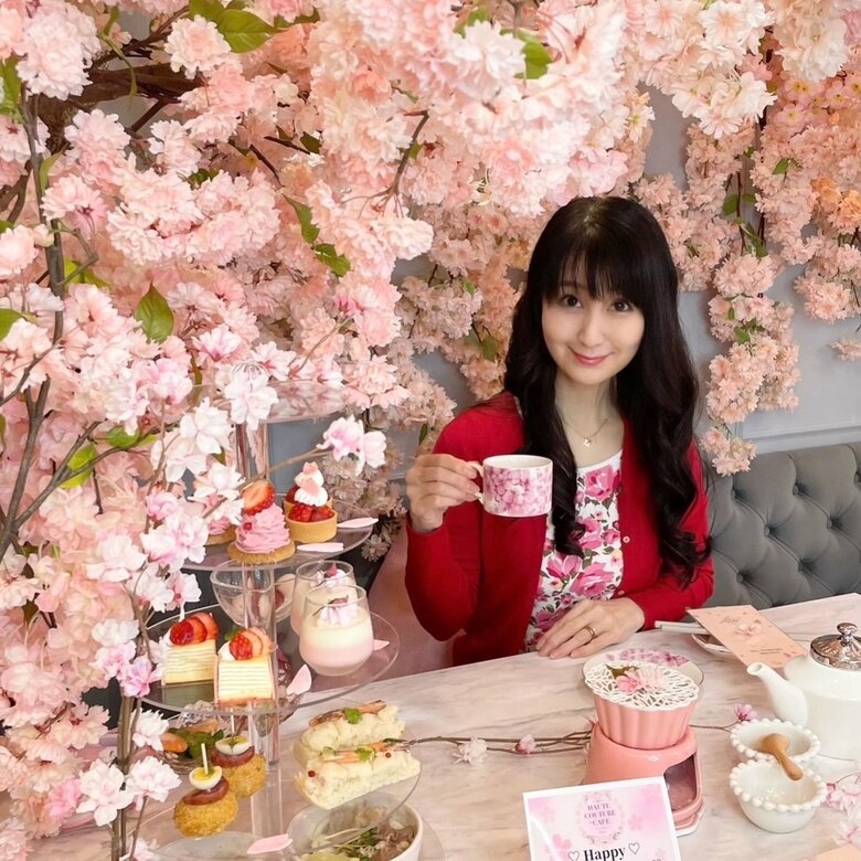 結婚記念日に夫婦でお祝いするあざらしさん