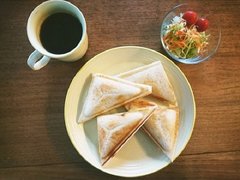 パンに飽きても大丈夫！ホットサンドメーカーで作れる人気メニュー4選