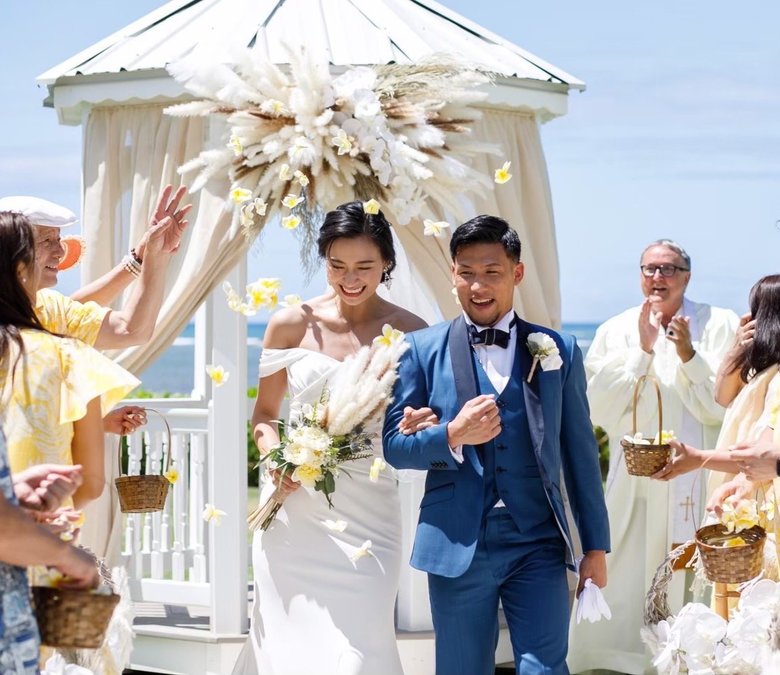 結婚式は思い出のハワイで(c)ワタベウエディング
