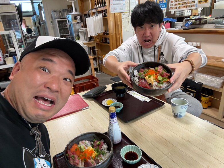 仕事で訪れた場所のグルメもひとつの楽しみ　