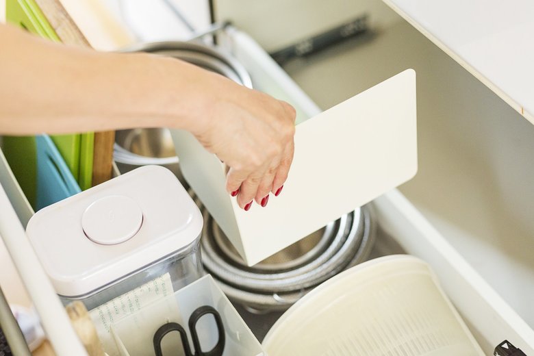 スタッキングシェルフ・ブックエンド　幅１５．５×奥行５．５×高さ２１ｃｍ