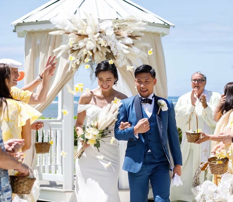 結婚式は思い出のハワイで（c）ワタベウエディング