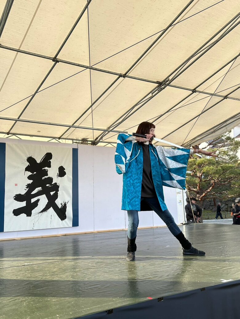 鶴ヶ城サムライフェスにて。会津若松観光大使として司会も務めた