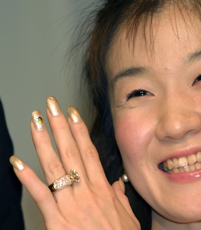 指輪とネイルが素敵