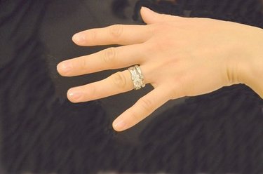 ネイルオイルは使わなきゃソン！爪の不調を徹底ケアで指先美人