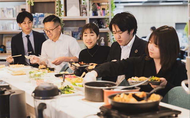 一人暮らしの社員が多いため豊富なラインナップが好評とか