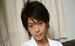 「特撮ファンを幸せにしたい」元ウルトラマン俳優・五十嵐隼士が仙台で結婚相談所を開業。自身の結婚生活は「携帯もオープン」
