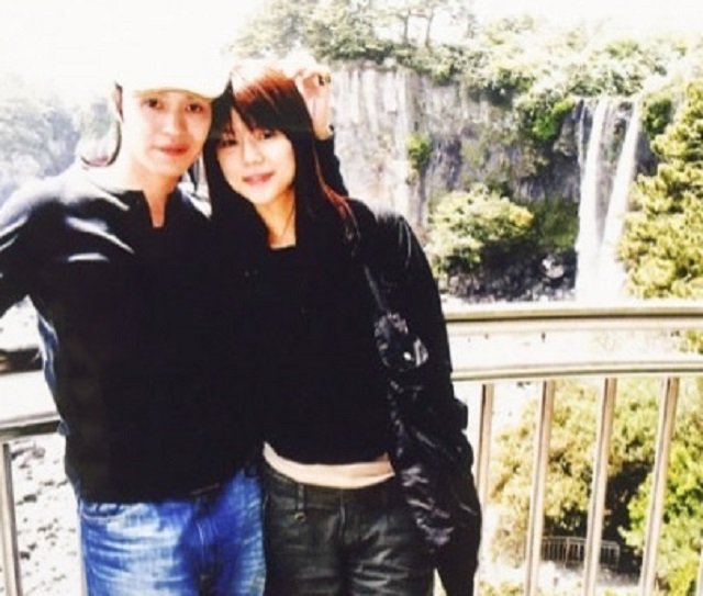 新婚のころ箱根で吉岡美穂さんと夫のIZAMさん