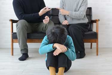 夫婦喧嘩は子どもの脳に悪影響「ついやってしまった」ときのフォローの方法