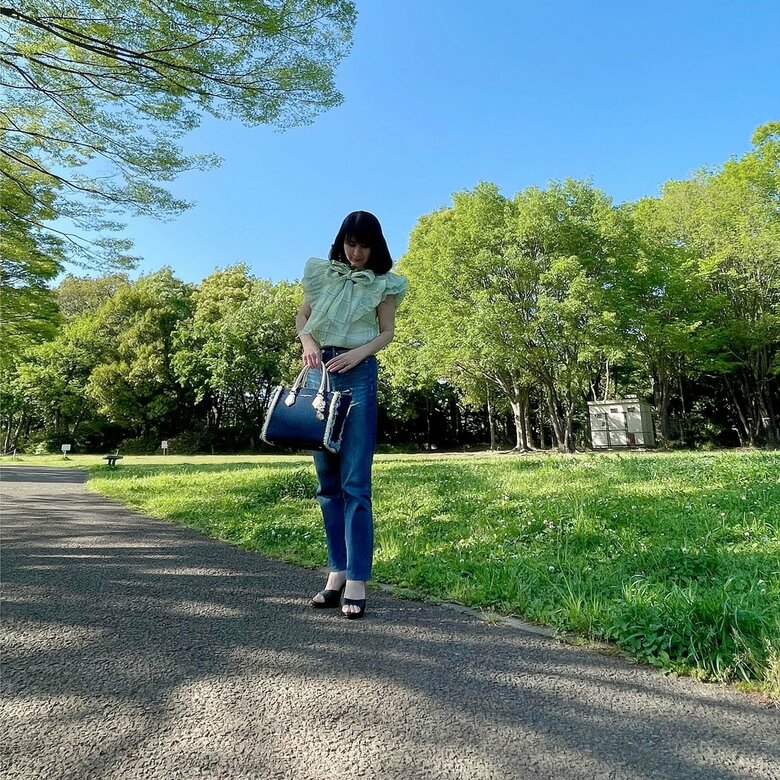 夫と公園に散歩中