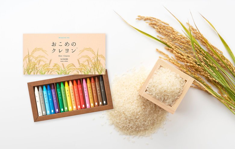 お米を使って作る「おこめのクレヨン」も