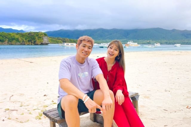 旅行先の石垣島で夫のレイザーラモンHGさんと