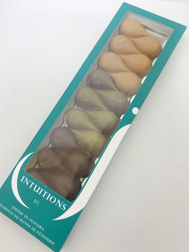 ちえころさんの「厳選チョコBEST10」NO.6はジェローム・デュ・オリヴェラ/タブレット「しずくの形をした板チョコで甘いけど甘すぎない絶妙さ！」