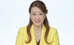 細木数子の助言で「交際期間ゼロ」19歳で結婚した養女・かおり「家賃8万5000円の木造アパート」割引シール品をまとめ買いする日々