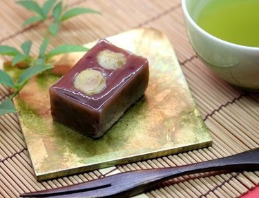 和菓子とお茶でおもてなし…お客さまが来訪した時に出したいスイーツ