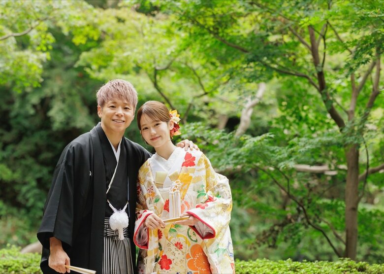 和装姿もとってもお似合い！結婚式の武尊さん・川口葵さん夫妻