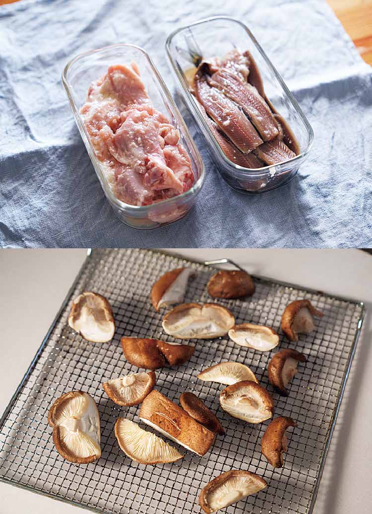 限られた食費だからこそ、ちょっとした工夫が大事。上：鶏肉やイワシは塩麹に漬けておくと美味しくなって、長持ちする。下：キノコ類はベランダで天日干しに。このひと手間で栄養価も滋味もアップ
