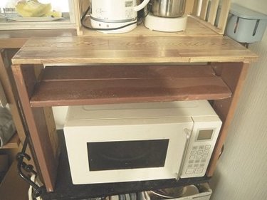 レンジの上を活用しよう！ＤＩＹ初心者でも簡単に作れる収納棚☆