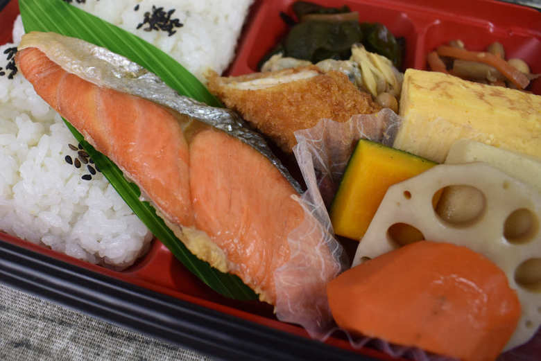 人気商品ローソン「これが幕の内弁当」の実物画像03