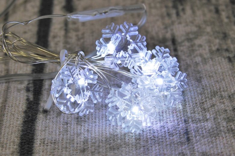 セリアの人気商品「LEDジュエリーライト」の実物画像