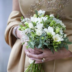 友人が不倫の末に略奪婚…式に招かれたら「慶んで出席」すべきですか!?