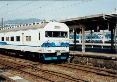 問題です！日本が生み出した世界初の電車とは一体？