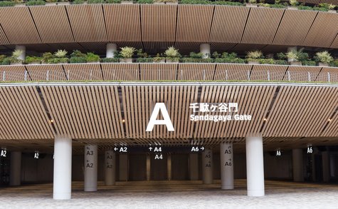 「阪神ファンなのにホーム側に車いす席がない」佐藤聡の訴えが国を動かした。新国立競技場で「500の車いす席」が実現するまで
