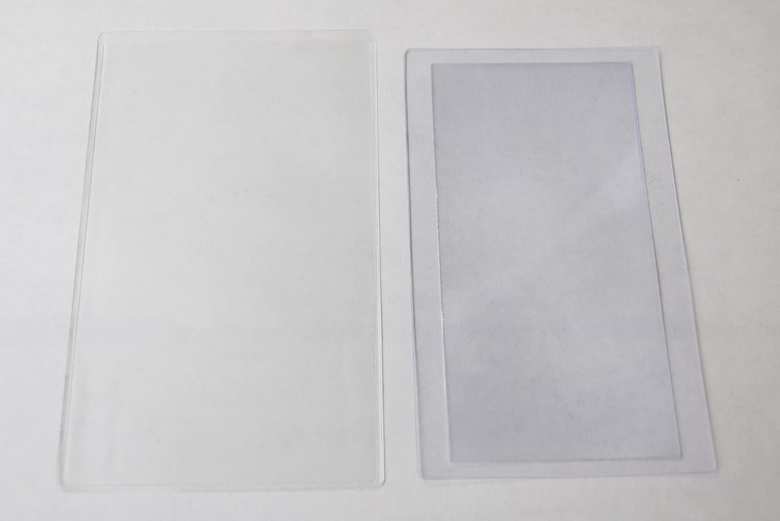 ダイソーの人気文房具「フラットレンズ 文庫本サイズ」の本体画像