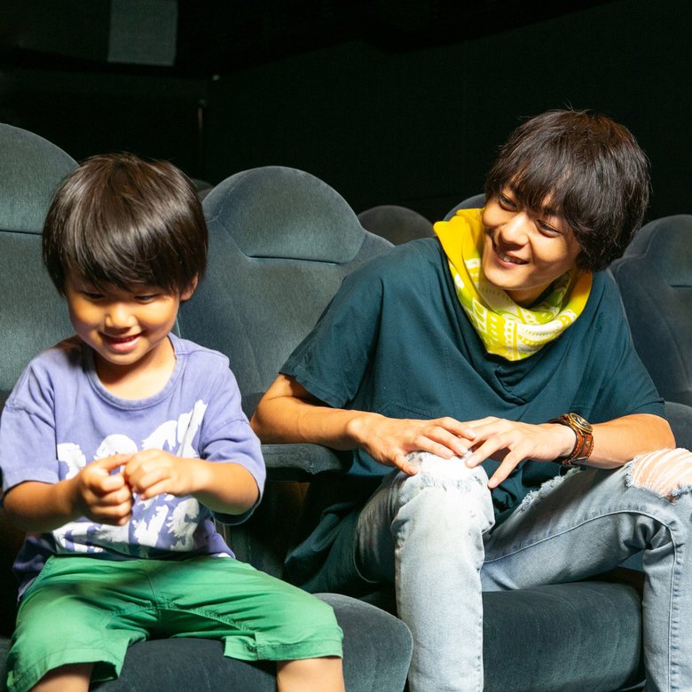 ▲憧れの桐生戦兎役・犬飼さんを前に、インタビューのお子さんは恥ずかしさを隠せない様子でした（笑）