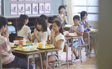 わが子の「給食の方がおいしい」発言に絶望…立ち直った親の体験談