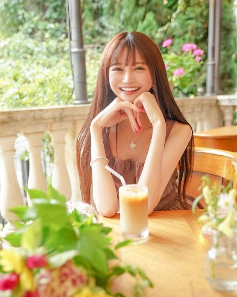 可愛い笑顔は変わらない愛沢さん