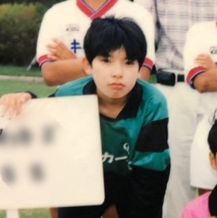 「美少年すぎ！」日光アレルギーに悩んでいた小学生時代のりんたろー。さん