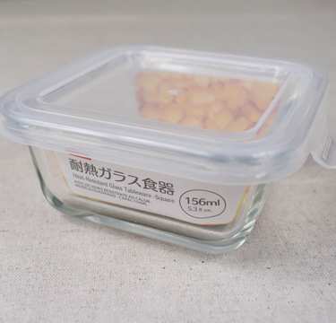 ダイソー「耐熱ガラス食器（正方形、156ml）」レンジもオーブンもいけるニクいやつ！