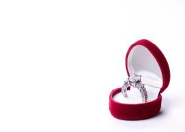 「結婚指輪をしない理由をお教え下さい」 不安に苛まれる夫からの質問