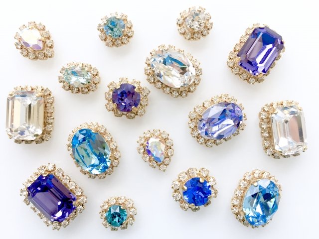 ブルー系ビジューの画像