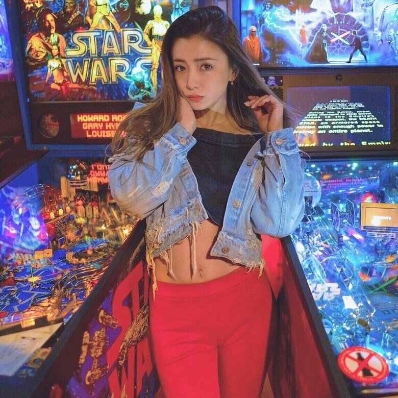 ママになった現在もスタイルは健在の谷口紗耶香さん