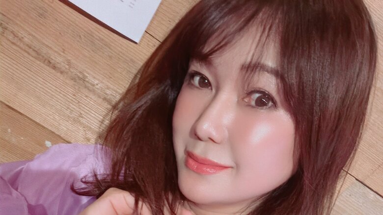 経営する飲食店でこども食堂を開くはるな愛さん