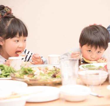 偏食の小学生が増加！深刻化する「給食残し」の実態