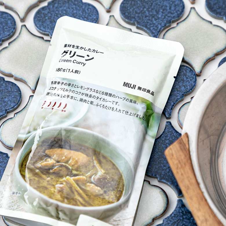 無印良品のレトルトカレー(グリーン)