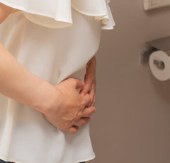 外出先の公共トイレには入れない…ある女性の悩みが共感を呼ぶ