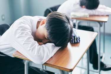 〝よく食べよく眠る〟ことも…大人と異なる「子どものうつ病」要注意サイン