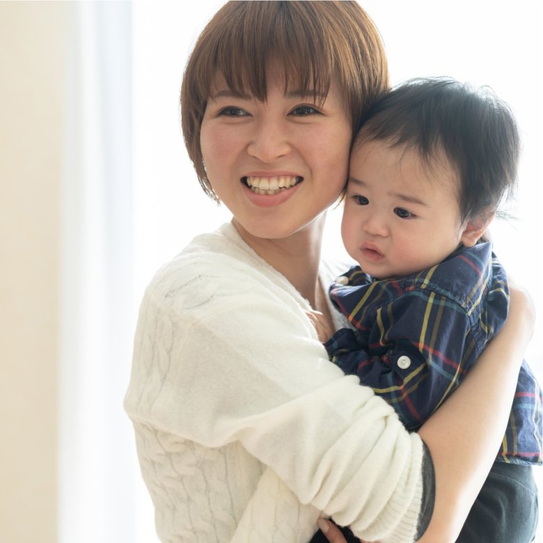 ライター：恩田有起
自宅で、仕事と介護をしながらライターとして活動中。大学生と中学生の子を持つ二児の母。マイブームはひとりカフェ。ipadや手帳を持ち込んで、まったりと作業することがなによりの贅沢。最近の悩みは、カフェスイーツを食べずにはいられないこと。