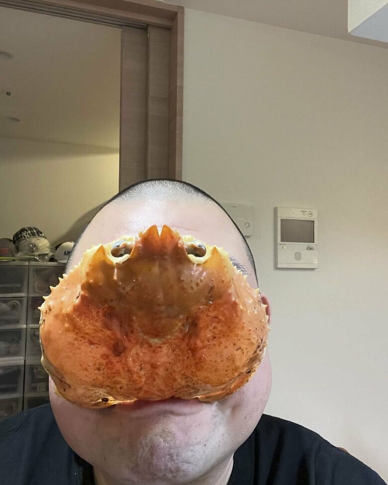 カニシーズン恒例の一発芸「カニマン」