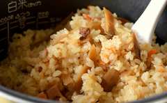 相葉雅紀さん「うめー」チーズとキンパが釜飯との相性抜群で大興奮！