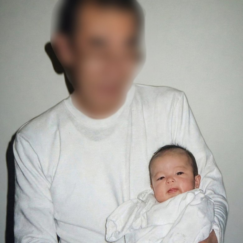認知症発症前の居村さんの父。未婚で産むことには反対だったが、孫を産まれると喜んでくれた