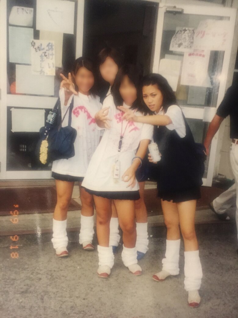 高校時代の貴重なショット！コギャル時代の小柳さん